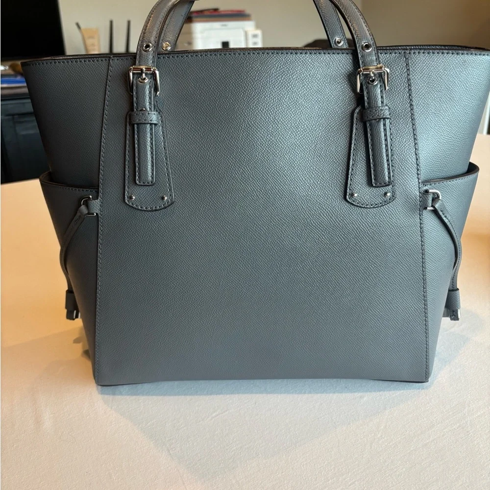 Michael Kors Voyager Crossgrain Leather Tote Bag Gray‎ Shoulder Purse Handbag